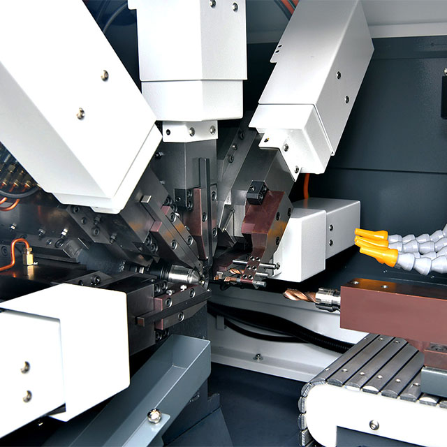 cnc lathe of cutting 