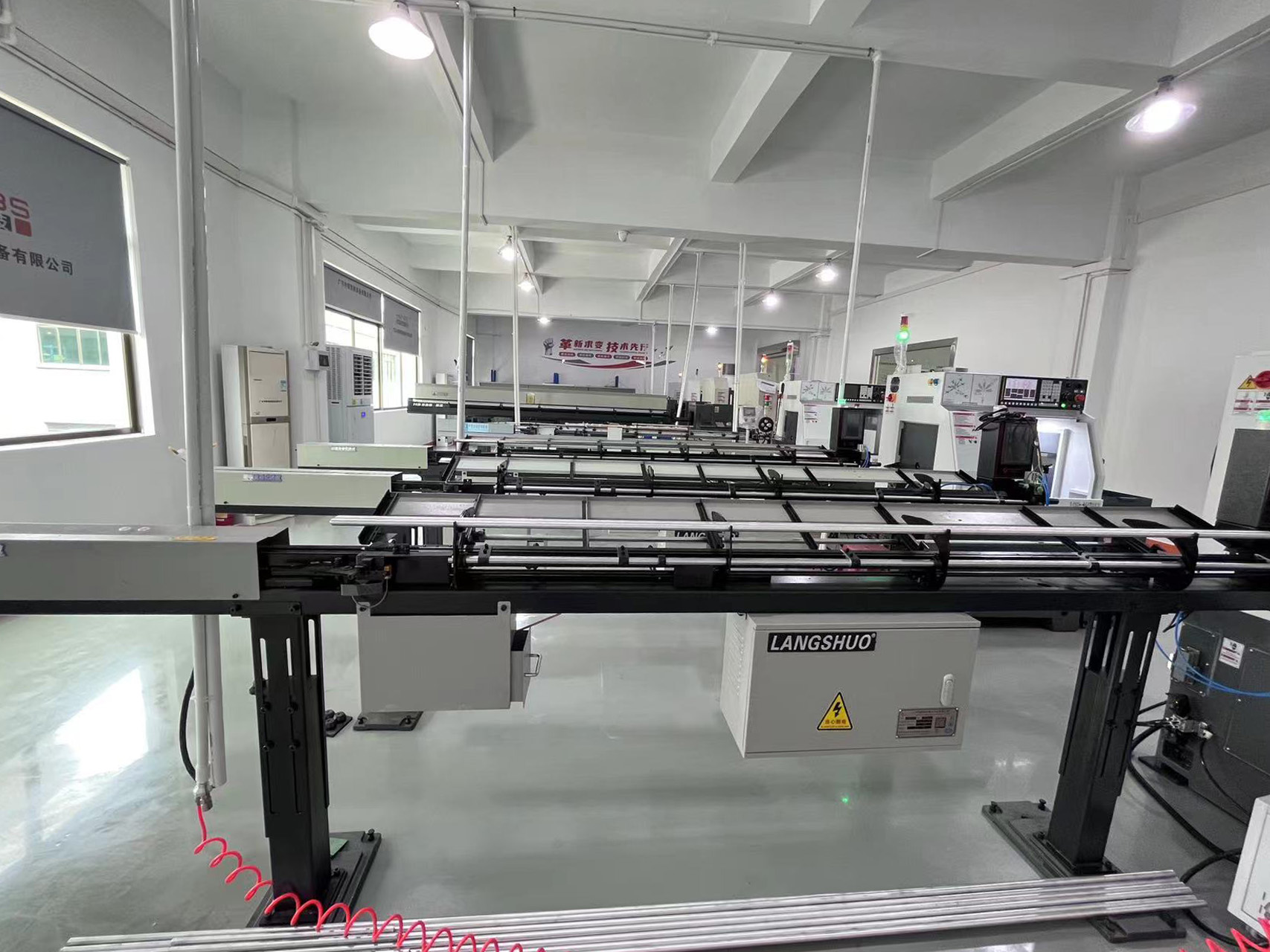 automatic bar feeder